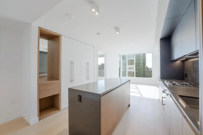 Kitchen Island Photo of 2710 1289 Hornby Street, Vancouver, BC