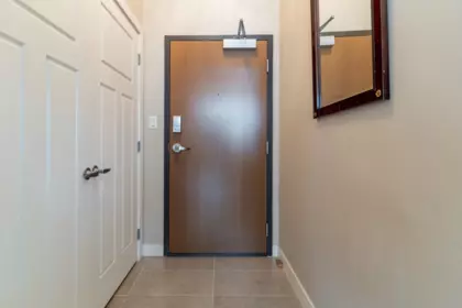 3202 2978 Glen Drive, Coquitlam, BC, Coquitlam — Apartment/Condo for sale