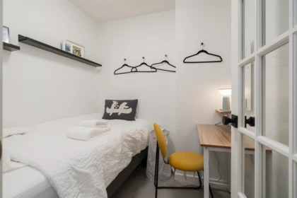 Primary Bedroom Photo of 517 618 Abbott Street, Vancouver, BC