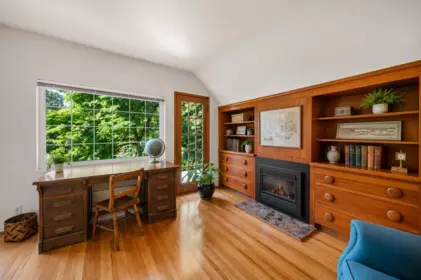 Garden / Landscaping Photo of 3296 Granville Street, Vancouver, BC