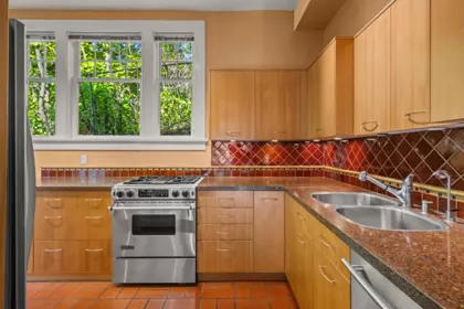 Laundry Room Photo of 3296 Granville Street, Vancouver, BC