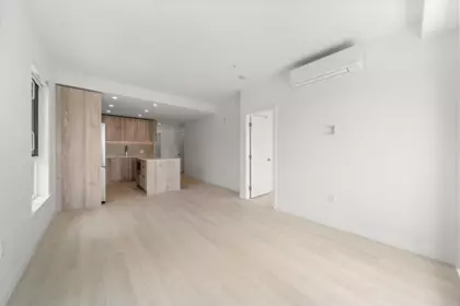 Dining Area Photo of 404 3594 Malsum Drive, North Vancouver, BC