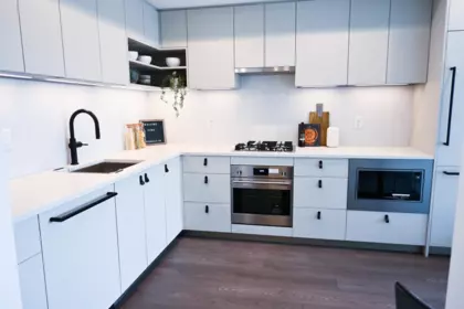 Kitchen Photo of 609 1680 E 12th Avenue, Vancouver, BC