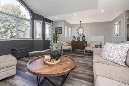 Breakfast Nook Photo of 12578 224 Street, Maple Ridge, BC