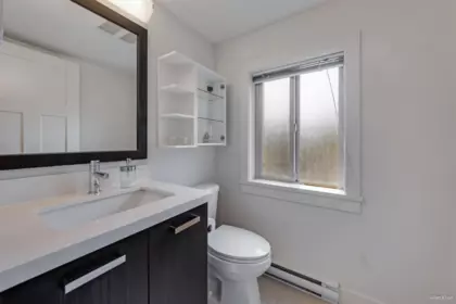 Powder Room Photo of 1 11305 240 Street, Maple Ridge, BC