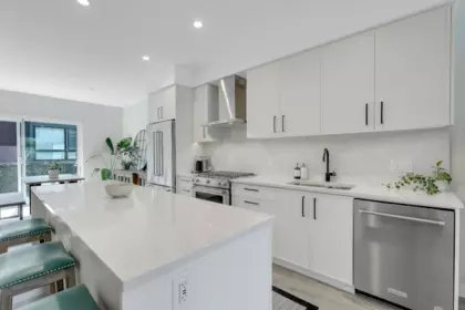 Kitchen Photo of 6 50 Seaview Drive, Port Moody, BC