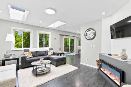 Family Room Photo of 15311 28 Avenue, Surrey, BC