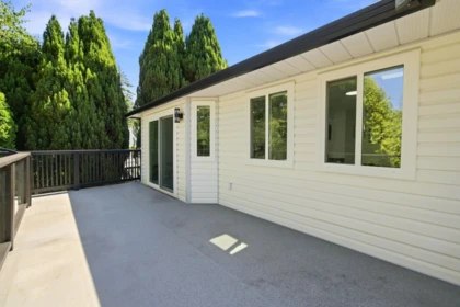 Mudroom Photo of 15311 28 Avenue, Surrey, BC