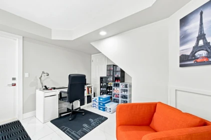 Office / Den Photo of 15311 28 Avenue, Surrey, BC