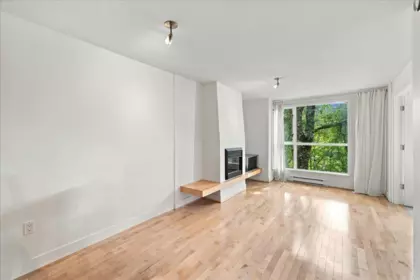 Family Room Photo of 403 2137 W 10th Avenue, Vancouver, BC