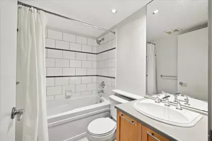 Laundry Room Photo of 403 2137 W 10th Avenue, Vancouver, BC
