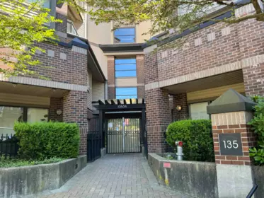 328 10838 City Parkway, Surrey, BC, Surrey — Apartment/Condo for sale
