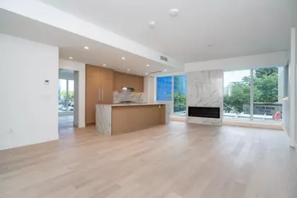Kitchen Island Photo of 202 1475 Foster Street, Surrey, BC