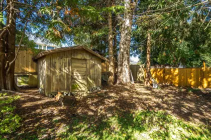 Laundry Room Photo of 955 50b Street, Delta, BC