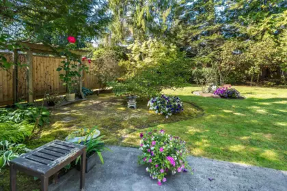 Loft / Bonus Room Photo of 955 50b Street, Delta, BC