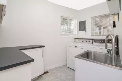 Primary Bathroom Photo of 955 50b Street, Delta, BC