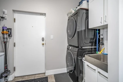 Hallway Photo of 50 16325 82 Avenue, Surrey, BC