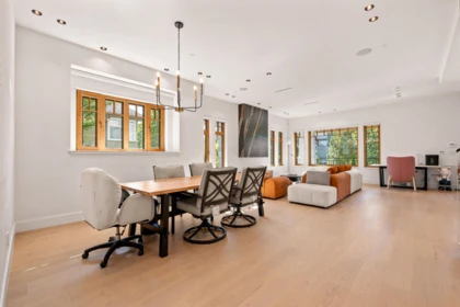 Kitchen Island Photo of 2051 W King Edward Avenue, Vancouver, BC