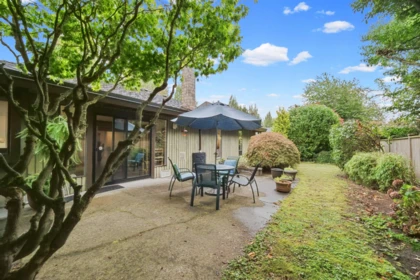 Hot Tub / Spa Photo of 16108 13a Avenue, White Rock, BC