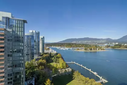 Hot Tub / Spa Photo of 1701 1139 W Cordova Street, Vancouver, BC