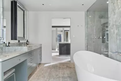 Laundry Room Photo of 1701 1139 W Cordova Street, Vancouver, BC