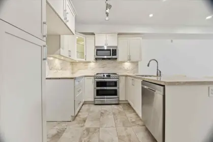 408 14588 Mcdougall Drive, Surrey, BC, Surrey — Apartment/Condo for sale