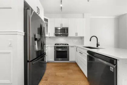 417 119 W 22nd Street, North Vancouver, BC, North Vancouver — Apartment/Condo for sale