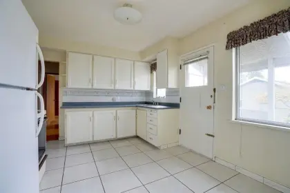 7586 2nd Street, Burnaby, BC, Burnaby — Single Family Residence for sale