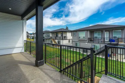 32726 Cunningham Avenue, Mission, BC, Mission — Single Family Residence for sale