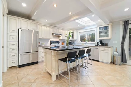 7688 Burgess Street, Burnaby, BC, Burnaby — Single Family Residence for sale