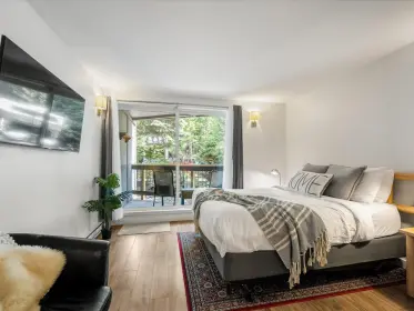 103 2109 Whistler Road, Whistler, BC, Whistler — Apartment/Condo for sale