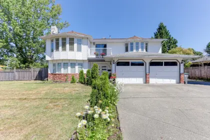 13221 92 Avenue, Surrey, BC, Surrey — Single Family Residence for sale