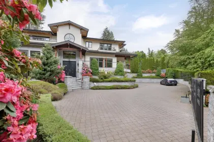 1080 Eyremount Drive, West Vancouver, BC, West vancouver — Single Family Residence for sale