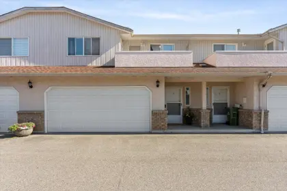 10 9493 Broadway Road, Chilliwack, BC, Chilliwack — Townhouse for sale