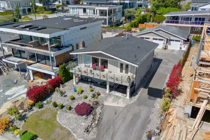 15725 Pacific Avenue, White Rock, BC, White rock — Single Family Residence for sale