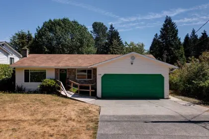 298 Glassford Road, Gibsons, BC, Gibsons — Single Family Residence for sale