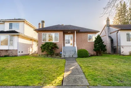 2730 E 3rd Avenue, Vancouver, BC, Vancouver — Single Family Residence for sale