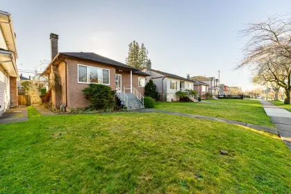 2730 E 3rd Avenue, Vancouver, BC, Vancouver — Single Family Residence for sale