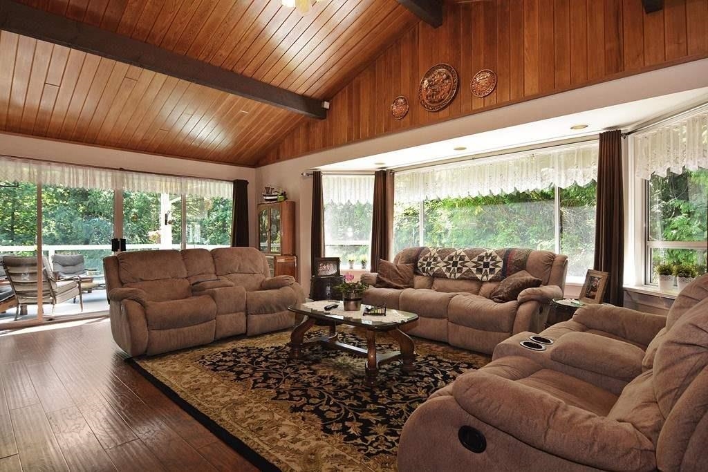 Entry Foyer Photo of 3870 216 Street, Langley, BC