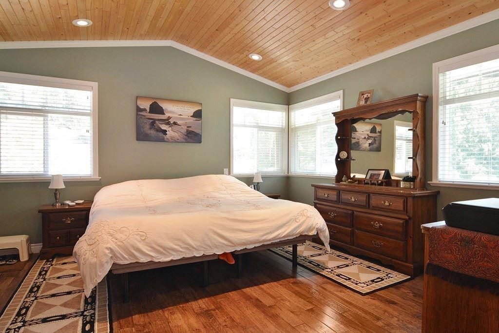 Hallway Photo of 3870 216 Street, Langley, BC