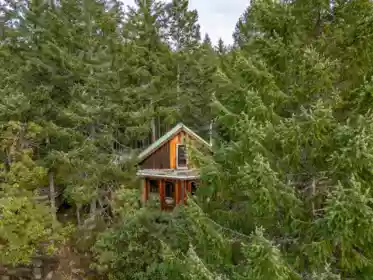 390 Juniper Lane, Galiano Island, BC, Galiano Island — Single Family Residence for sale