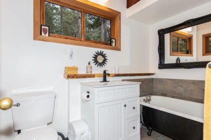 Mudroom Photo of 390 Juniper Lane, Galiano Island, BC