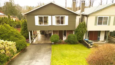 330 Avalon Drive, Port Moody, BC, Port moody — Single Family Residence for sale