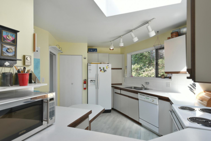 7297 Belle Road, Sechelt, BC, Sechelt — Single Family Residence for sale