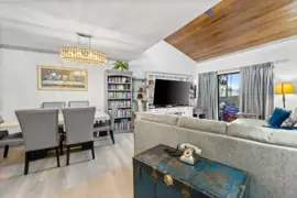 MLS R2996486