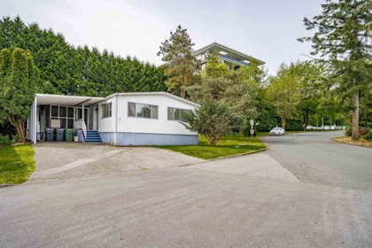 1 8220 King George Boulevard, Surrey, BC, Surrey — Manufactured Home for sale