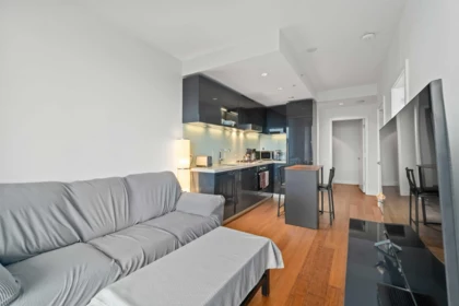3807 777 Richards Street, Vancouver, BC, Vancouver — Apartment/Condo for sale