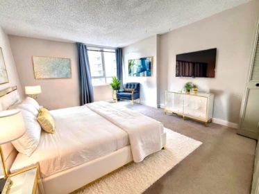 1802 5645 Barker Avenue, Burnaby, BC, Burnaby — Apartment/Condo for sale