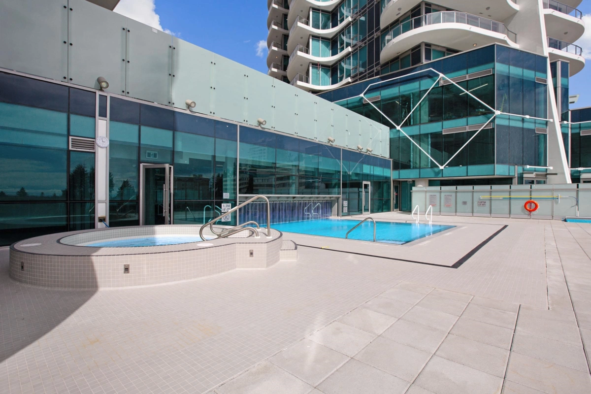 Garage Interior Photo of 506 1500 Martin Street, White Rock, BC