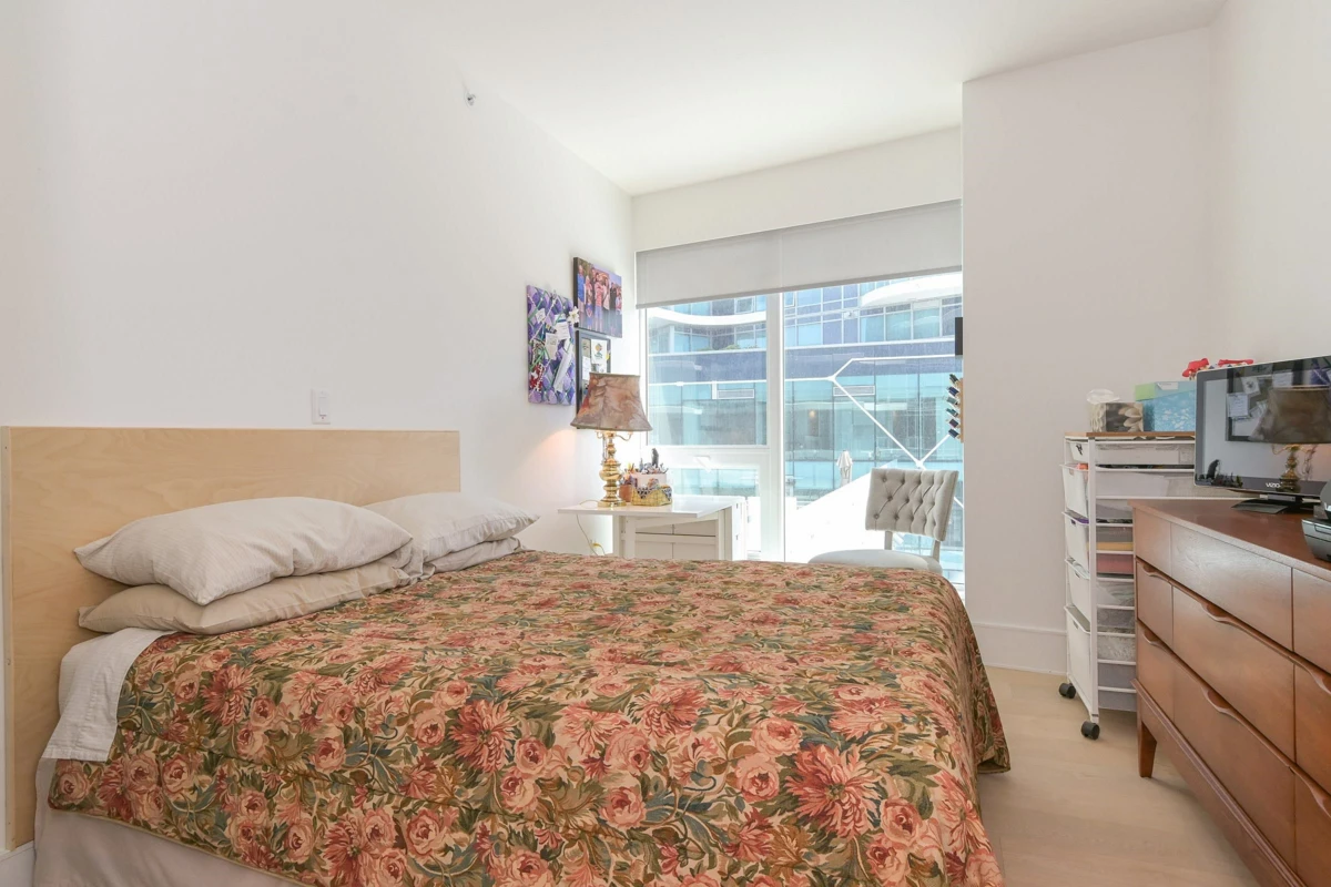 Loft / Bonus Room Photo of 506 1500 Martin Street, White Rock, BC